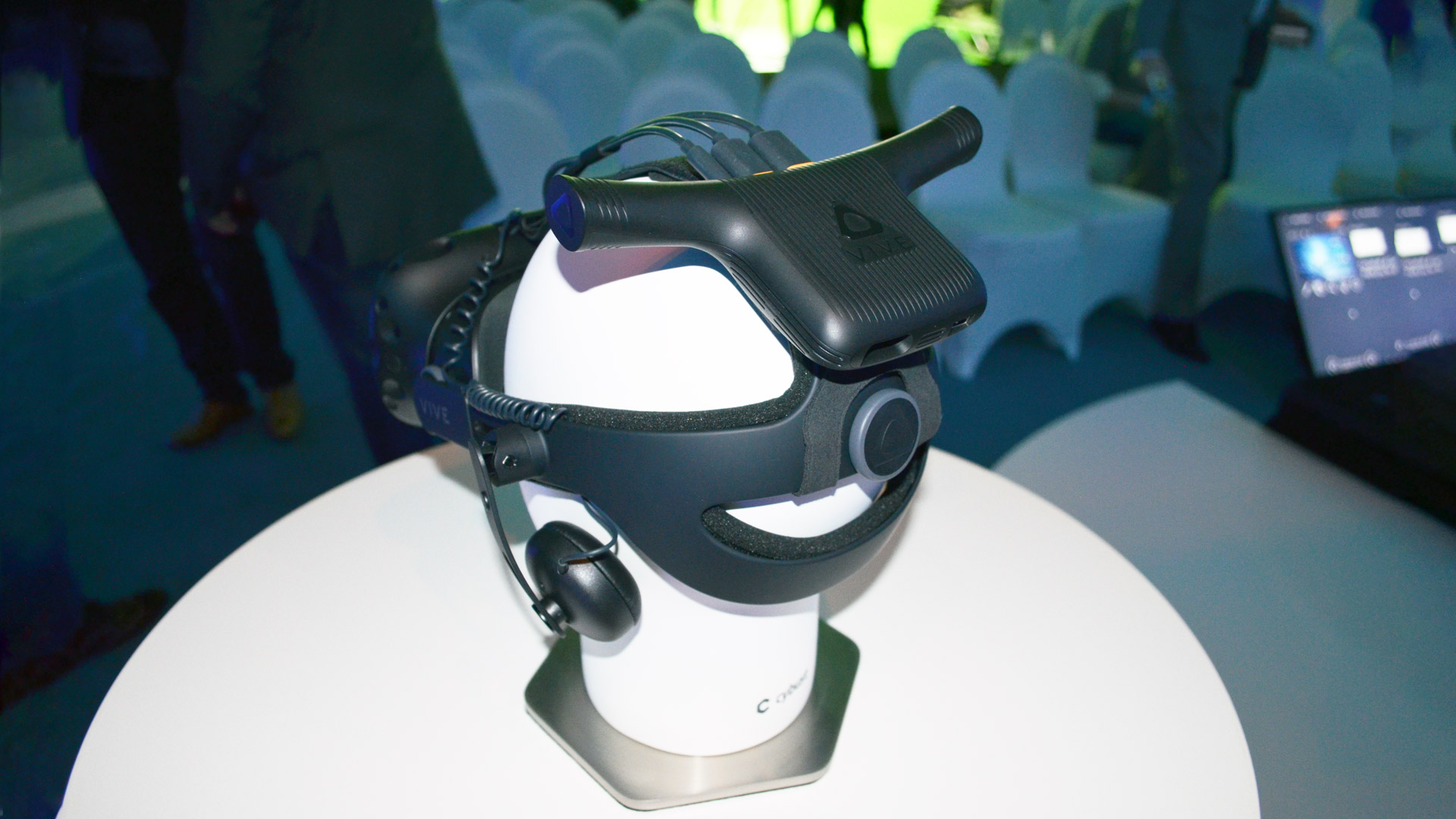 CES 2018: HTC's Vive Wireless to Support Both Vive and Vive Pro at