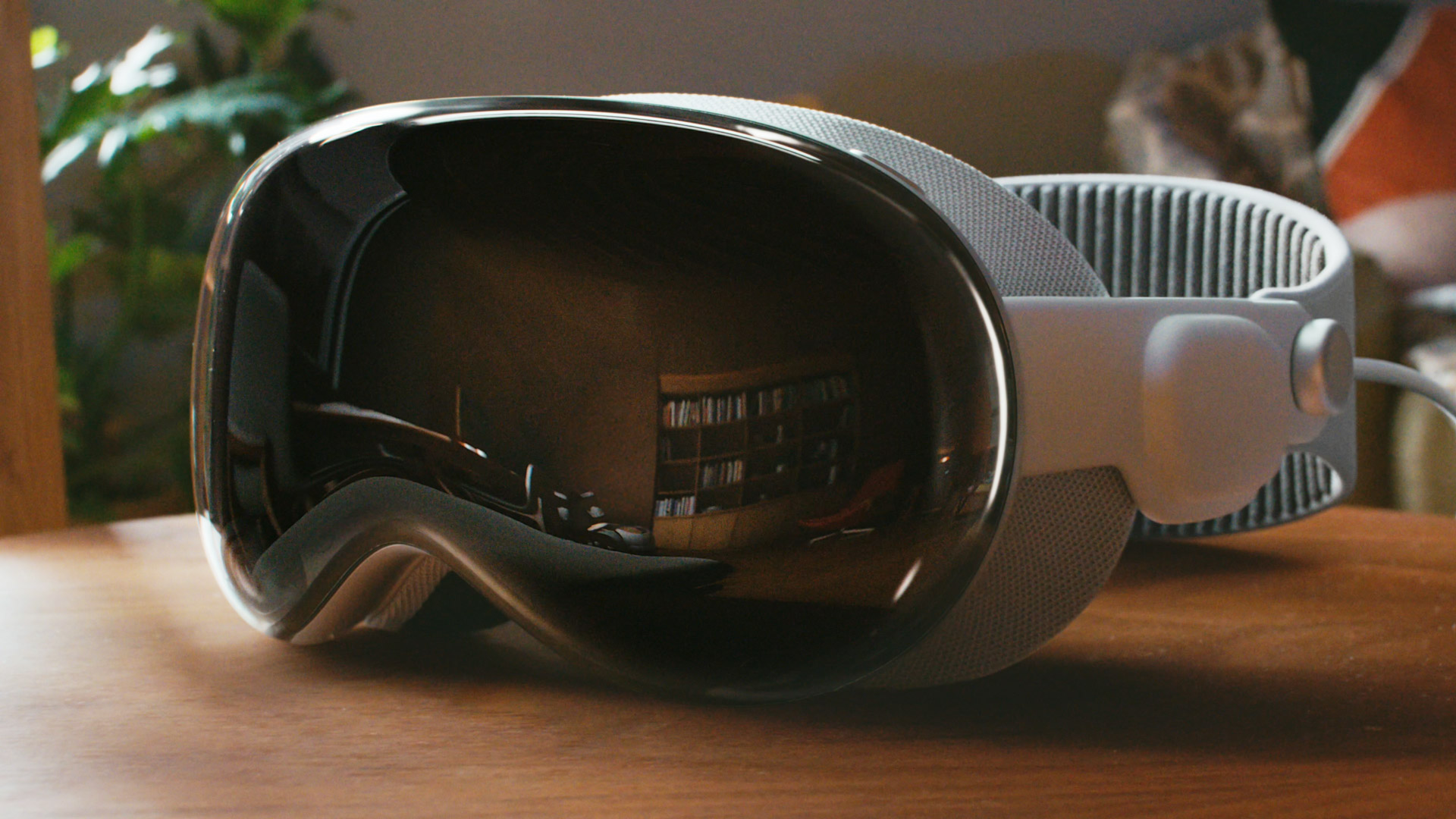 Apple Reportedly Shelves Cheaper & Lighter Vision Pro for Smart Glasses ...